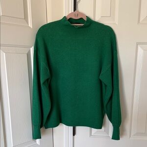 VICI Women’s Green Sweater